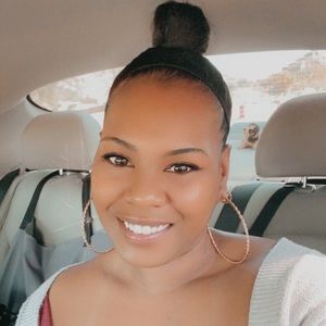 Meet your Posher, Andrea